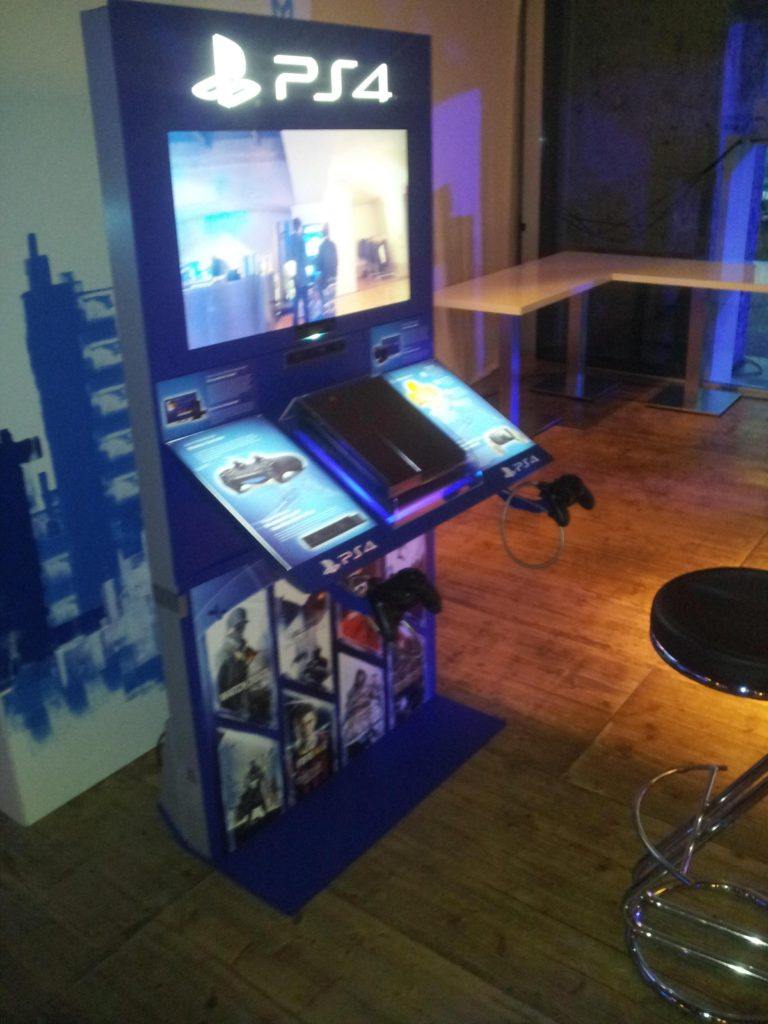 PS4source auf der 4ThePlayersLounge - PS4 angespielt